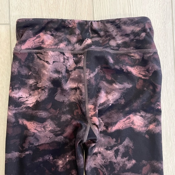 Athleta Girl High Rise Printed Chit Chat Tight Legging Pink Black SZ 14 - Picture 5 of 8